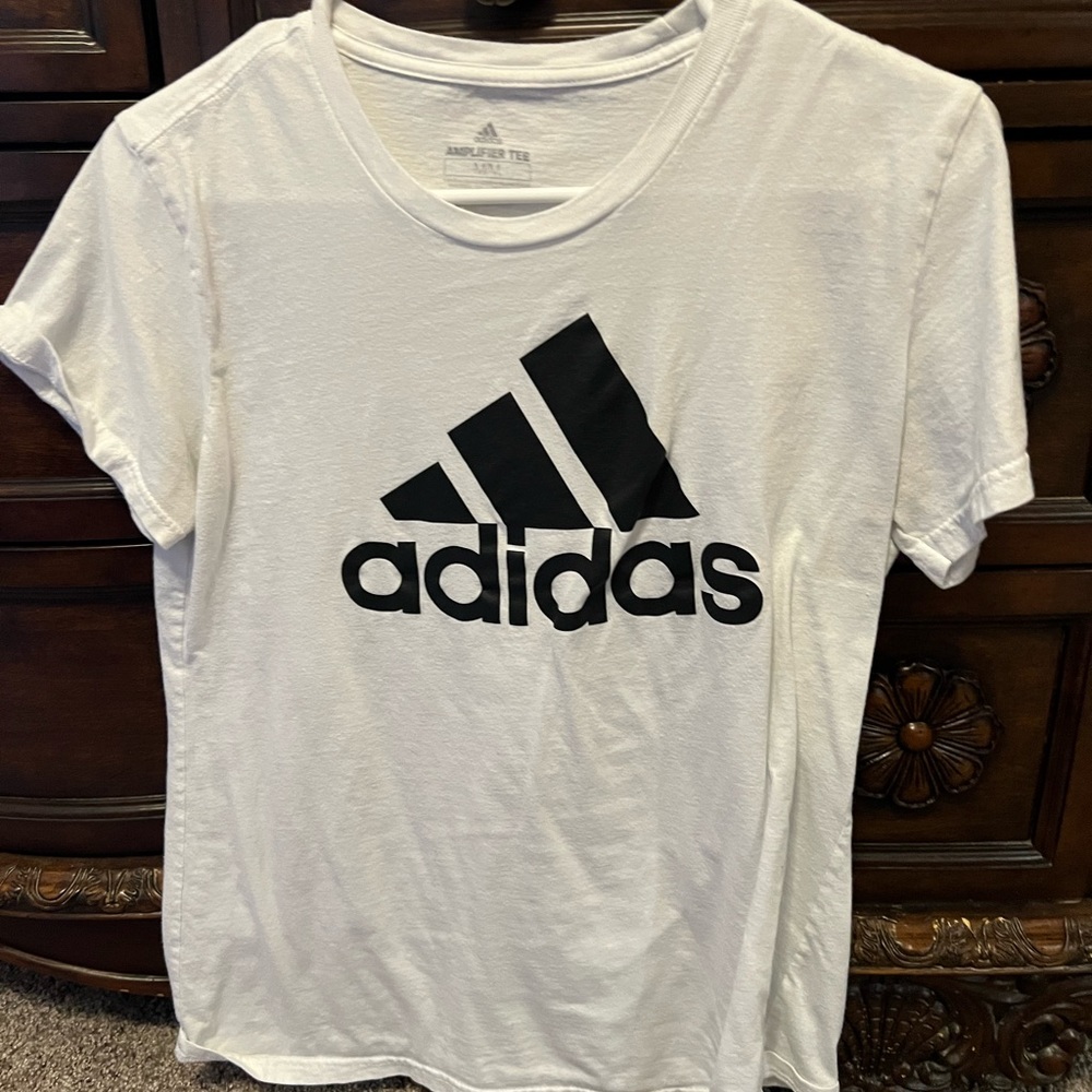 Women’s white Adidas t shirt medium